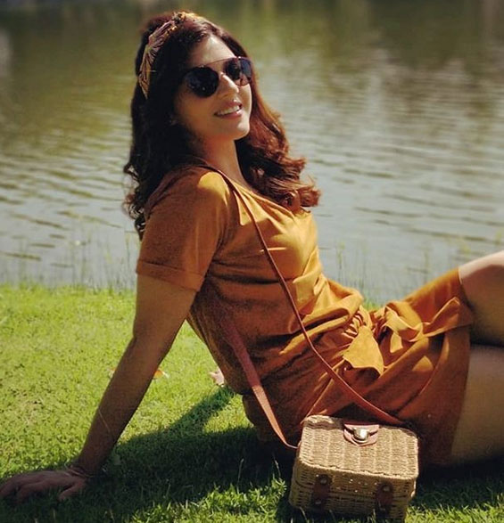 Mehreen Pirzada Instagram Photos